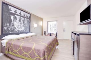 Super 8 by Wyndham Dalton - Dalton - 7