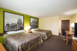 Super 8 by Wyndham Williams - 1