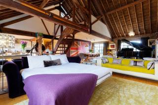Veeve - Luxurious Leather Warehouse - 9