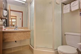 Super 8 by Wyndham Trois-Rivieres - Trois-Rivières - 5