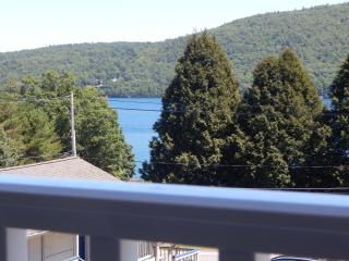 Inn on The Hill - Lake George - 1
