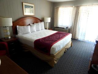 Inn on The Hill - Lake George - 3
