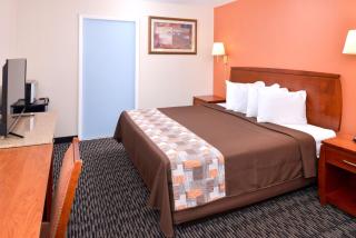 Americas Best Value Inn Sullivan - Sullivan - 2
