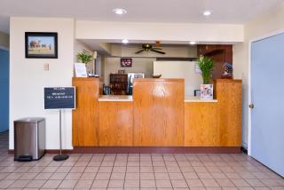 Americas Best Value Inn Sullivan - Sullivan - 6