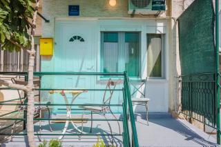 Apartments by the sea Kastel Stari, Kastela - 11352 - 2