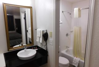 Days Inn by Wyndham Oklahoma City NW Expressway - Warr Acres - 3