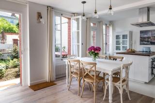 La maison de Colette, Traditionnelle Maison d'Armateur de 3 chambres et 3 salles de bains - Honfleur - 0