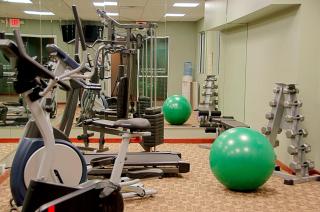 Best Western Plus Sandusky Hotel & Suites - 9