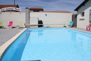Logis Hotel Restaurant Le Grand Turc - LʼOie - 0