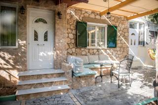 Traditional Thiseio Home - 2