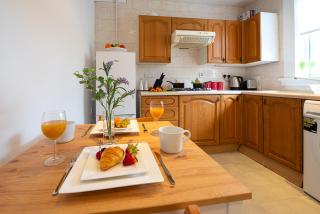 PREMIER - Ashgrove Apartment - 5