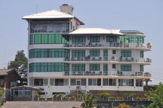 Amaara Sky Hotel Kandy - Kandy - 9