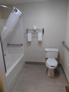 Quality Inn & Suites Mount Vernon - 3