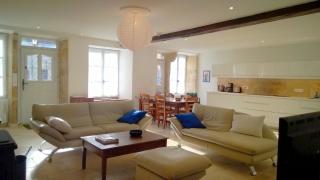 La Cour - Flavigny-sur-Ozerain - 6