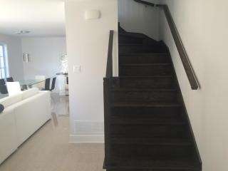 Luxury Two Story Villa Unit A - 5