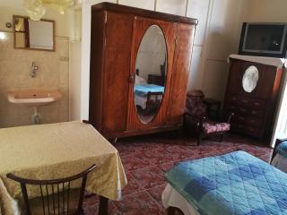 Triomphe Hostel - 8