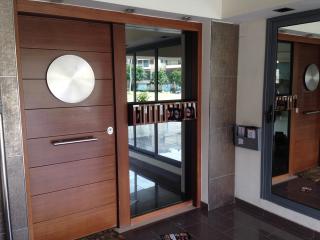 Deluxe boutique suite , jacuzzi, private parking, fireplace - 9