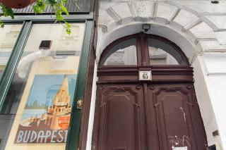 Authentic Akacfa Apartment - Budapest - 8