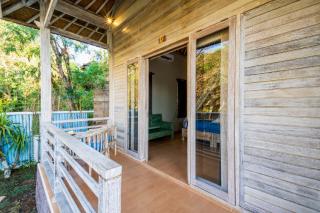 Song Lambung Beach Huts - 2