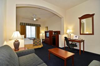 Best Western Plus Lake Dallas Inn & Suites - Lake Dallas - 2