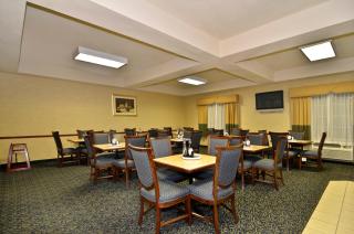 Best Western Plus Lake Dallas Inn & Suites - 1