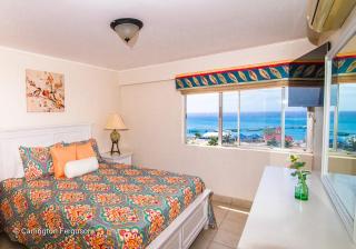 Serenity By The Sea At Turtle Towers - Ocho Rios - 0