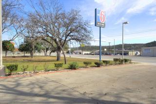 Motel 6-Kerrville, TX - Kerrville - 5