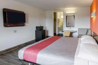Motel 6-Staunton, VA - Staunton - 2