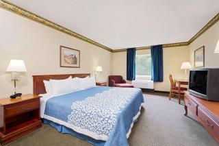 Magnuson Hotel West Liberty - 6