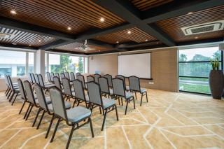 Sugar Business Hotel - Cochin - 2