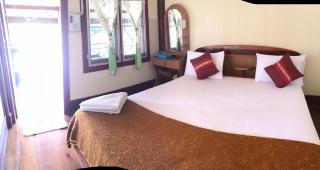 Somphamit Guesthouse - 4