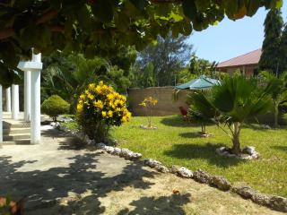 Sea Breeze Villas Kenya - Diani Beach - 4