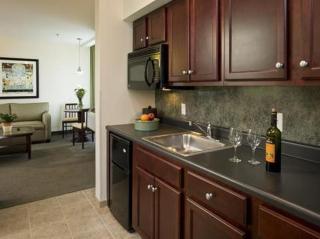 Best Western Plus Philadelphia Airport South - at Widener University - Chester - 5