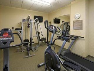 Best Western Plus Philadelphia Airport South - at Widener University - Chester - 3