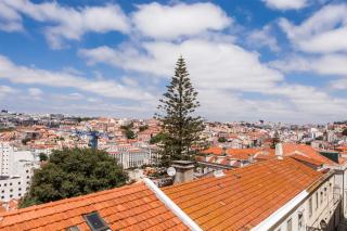 Breath-Taking River & City View Stunning 3 Bedrooms & 3 Bathrooms With AC Alfama Castle district 1st Floor Apartment - Lisboa - 8