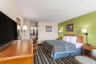 Days Inn by Wyndham Jackson - Jackson - 1