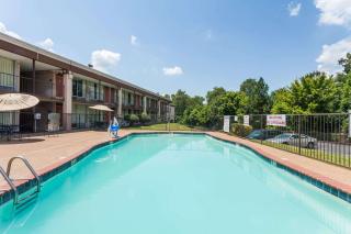 Days Inn by Wyndham Jackson - Jackson - 7