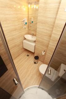 West Plaza Hotel - Bucharest - 4