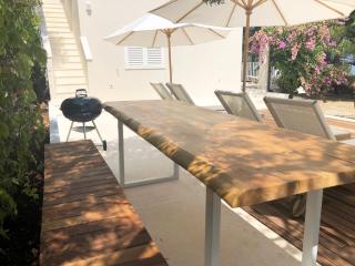 Luxury Family Beach Front Villa - SUNDAY BEACH HOUSE - Slatine - 3
