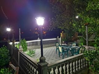 Hotel 9th Sky - Koutaïssi - 1