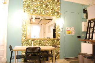 Arty 20m² district of BATIGNOLLES - Paris - 8