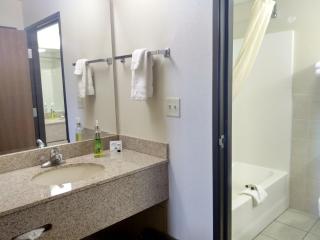 Madelia Hotel & Suites - Madelia - 5