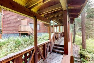 St. Moritz House & Apartment - Girdwood - 1