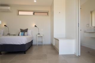 Cooper's Country Lodge - 8