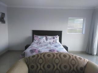 Thatch View - Hartbeespoort - 4
