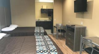 Deluxe Inn & Suites - Baytown - Baytown - 3