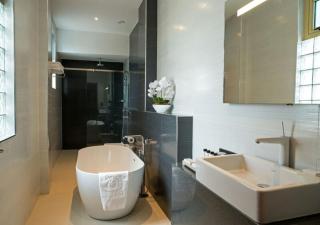 The Envoy Hotel Abuja - 2