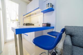 Cozy 2BR Apartment at Parahyangan Residence with Direct Access to Swimming Pool By Travelio - Bandung - 7