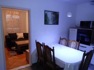 Apartment In Centre for 7 - 7