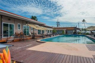 The Ford SunSet Beach Resort - Wok Tum - 4